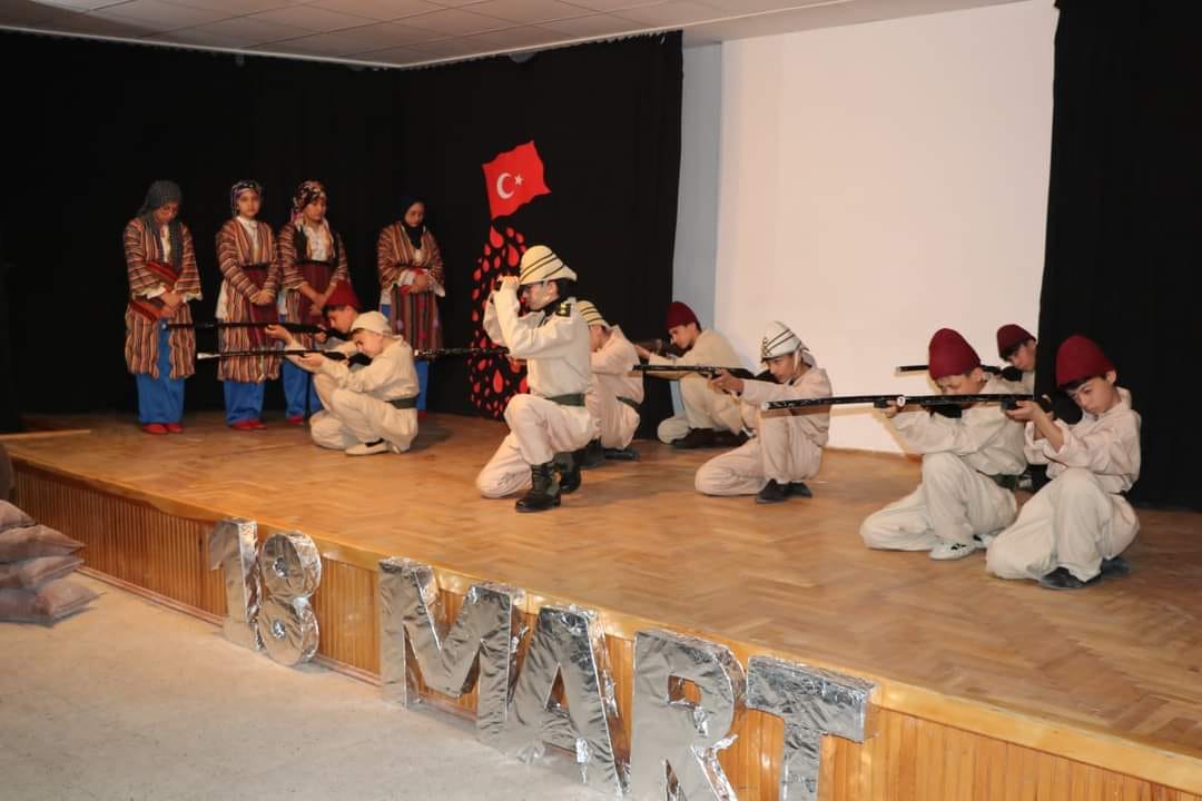 18 Mart Şehitler Günü Programı Atabey Atatürk İlkokulu Çok Amaçlı Salonu’nda Gerçekleştirildi. 2023